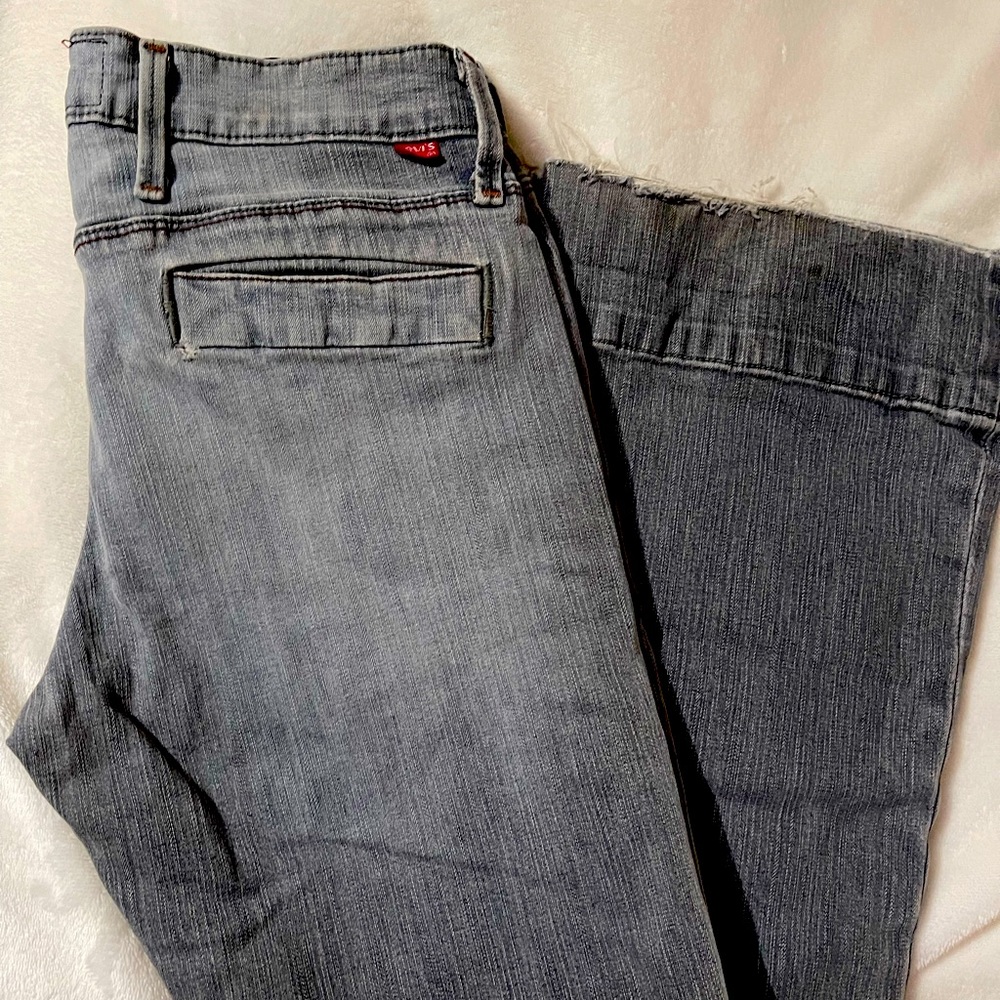 Gray retro bell bottom Levi’s